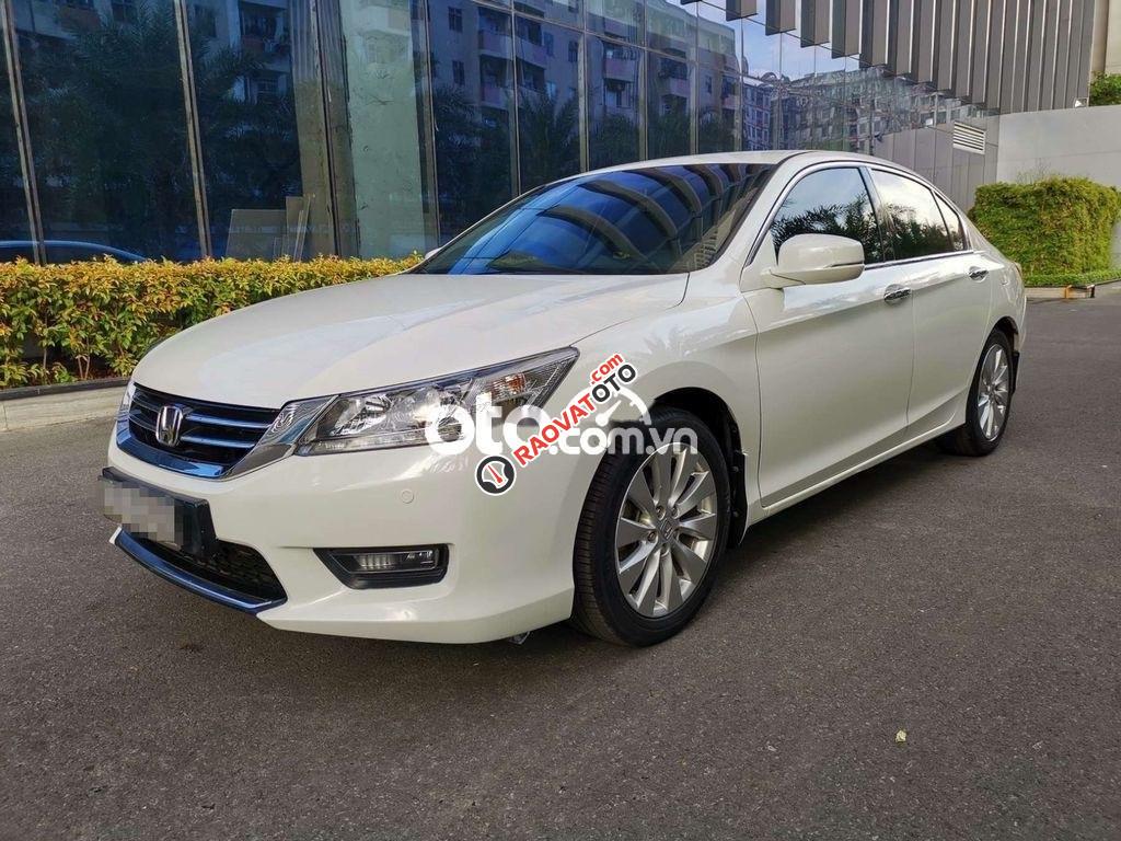 Cần bán lại xe Honda Accord 2.0AT năm sản xuất 2014, màu trắng, nhập khẩu nguyên chiếc, 715 triệu-4