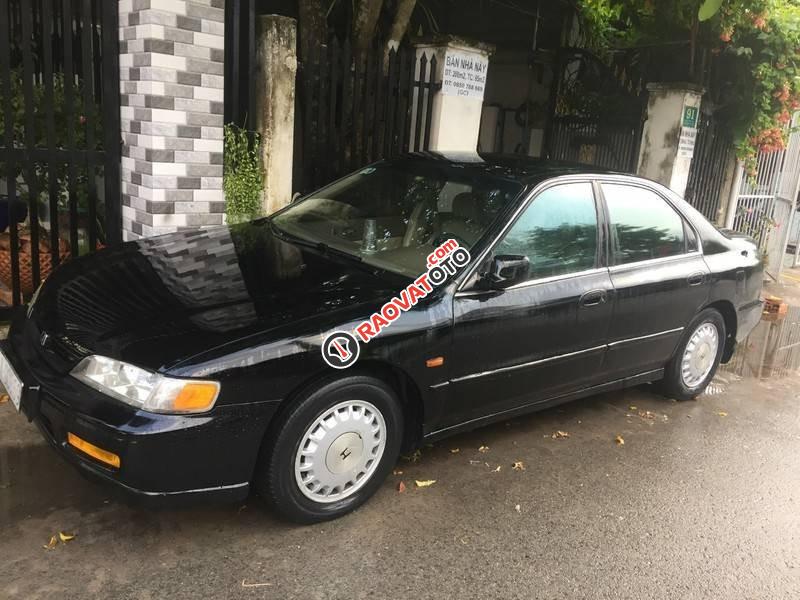 Cần bán xe Honda Accord MT sản xuất 1996, màu đen, nhập khẩu-0
