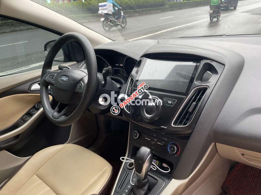 Xe Ford Focus Trend năm sản xuất 2017, màu xám-6