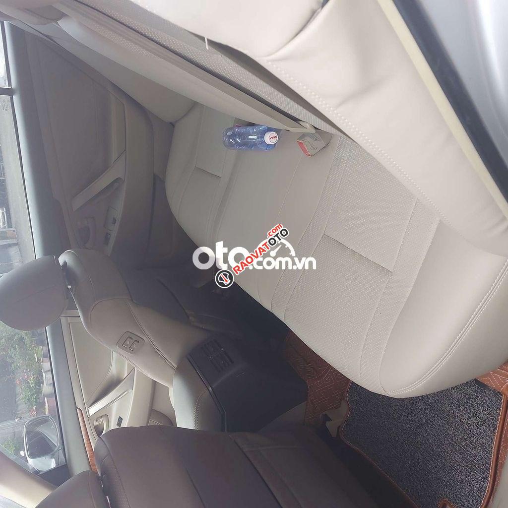 Cần bán gấp Toyota Camry 2.0E sản xuất năm 2008, màu bạc -1