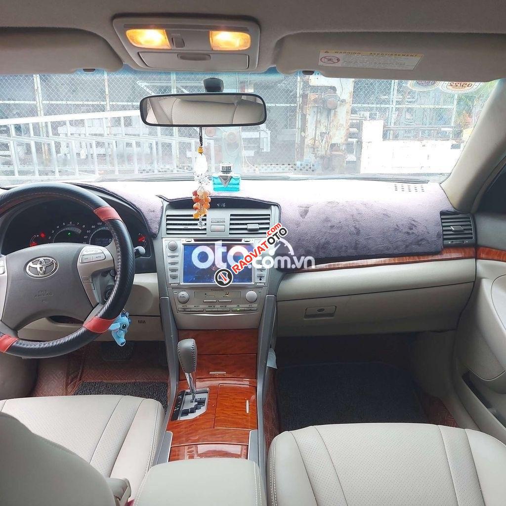 Cần bán gấp Toyota Camry 2.0E sản xuất năm 2008, màu bạc -2