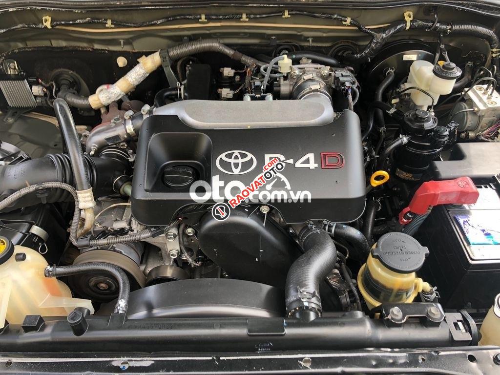 Bán xe Toyota Fortuner 2.5G sản xuất 2010, màu đen còn mới-10