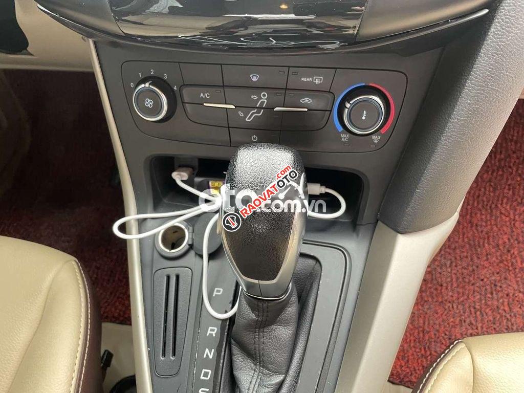 Xe Ford Focus Trend năm sản xuất 2017, màu xám-5