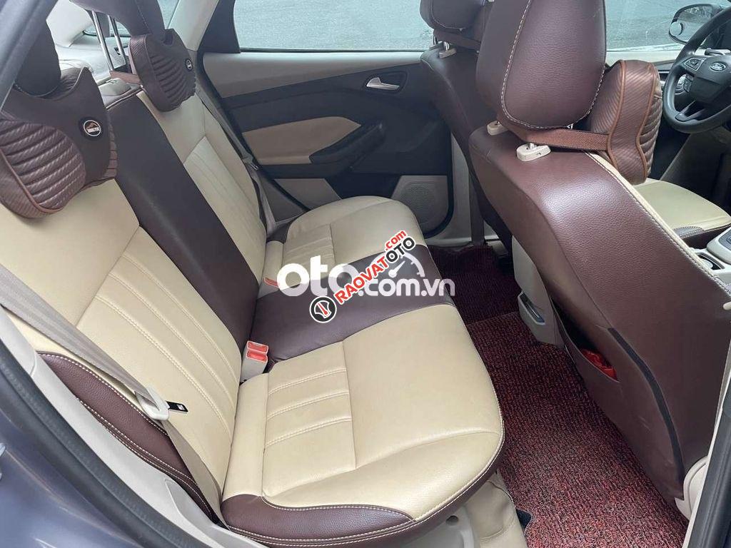 Xe Ford Focus Trend năm sản xuất 2017, màu xám-3