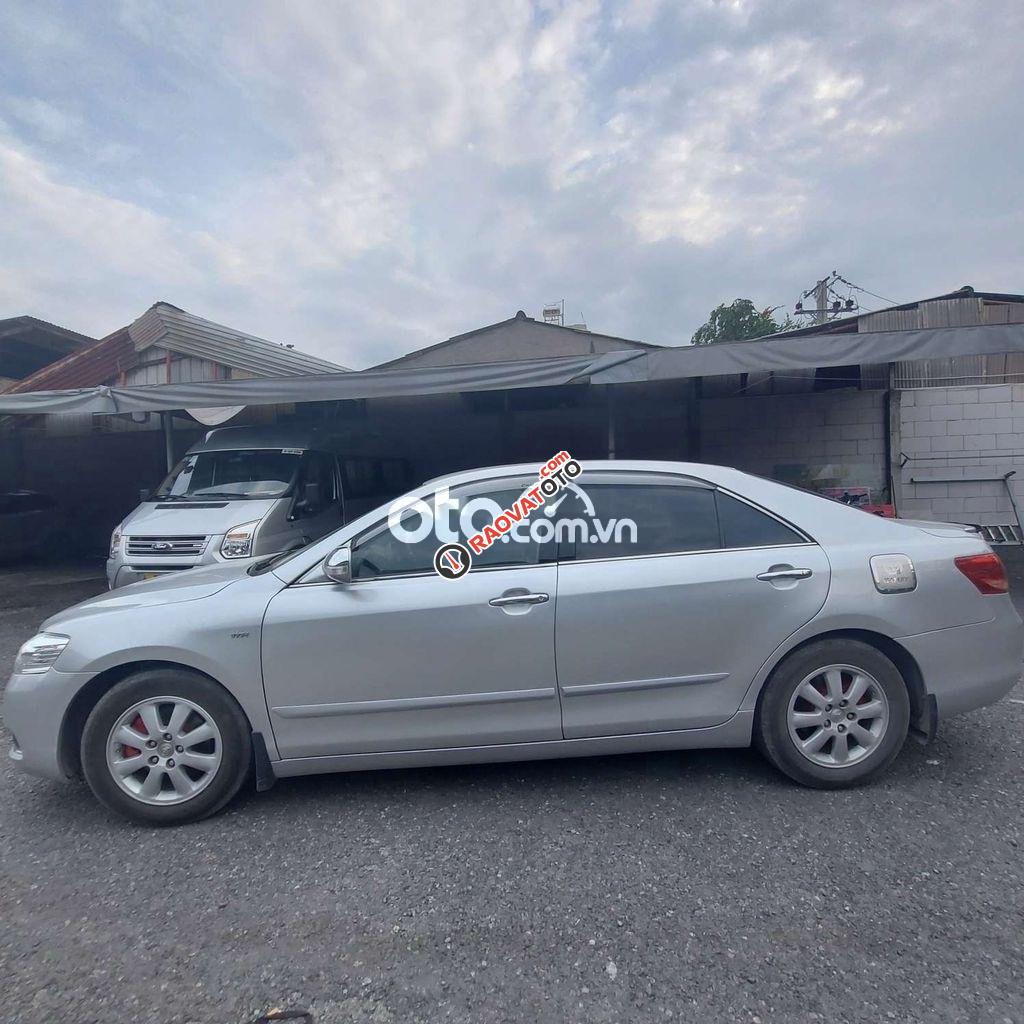 Cần bán gấp Toyota Camry 2.0E sản xuất năm 2008, màu bạc -7