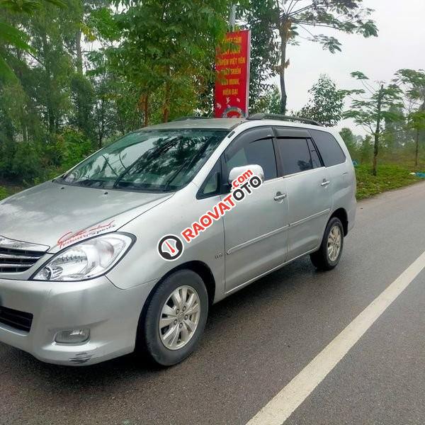 Bán Toyota Innova 2.0G năm 2009, màu bạc-3