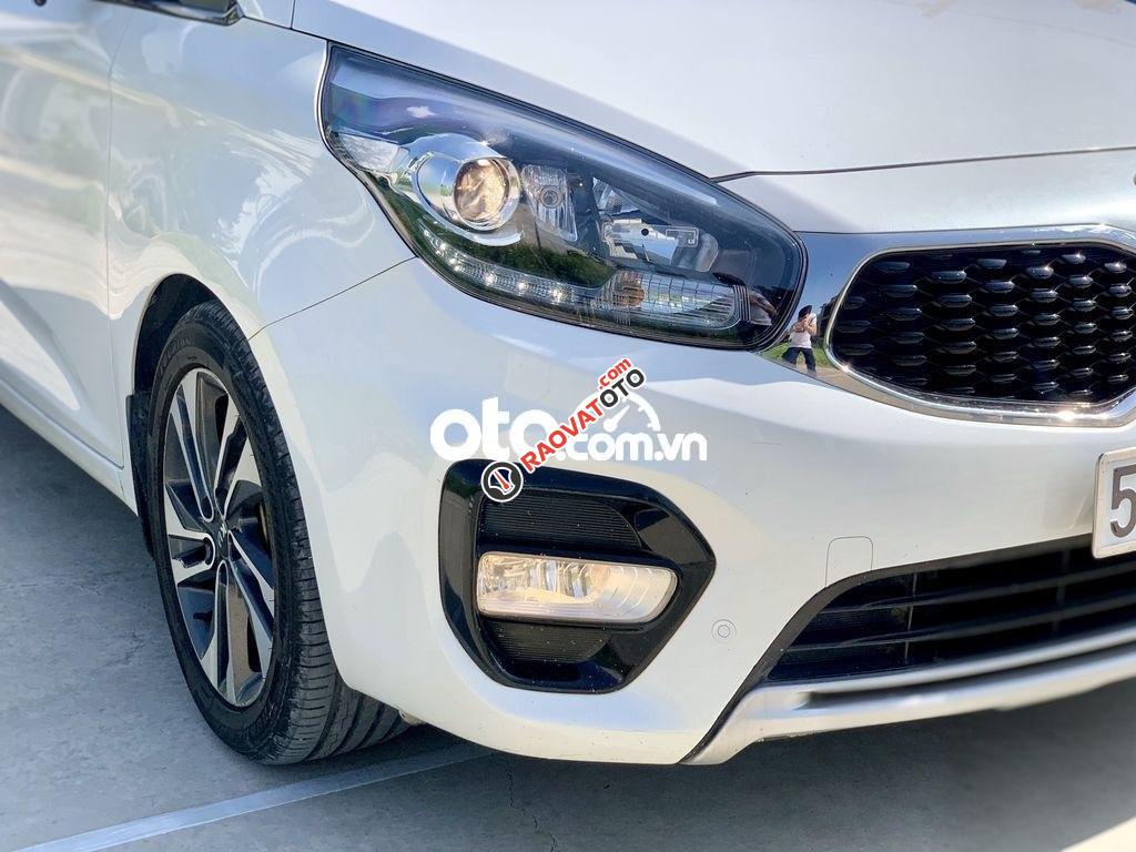 Cần bán lại xe Kia Rondo 2.0 GAT sản xuất 2017, màu trắng-3