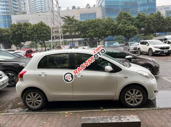 Cần bán gấp Toyota Yaris 1.3 AT sản xuất 2009, màu trắng, xe nhập, giá chỉ 305 triệu-3