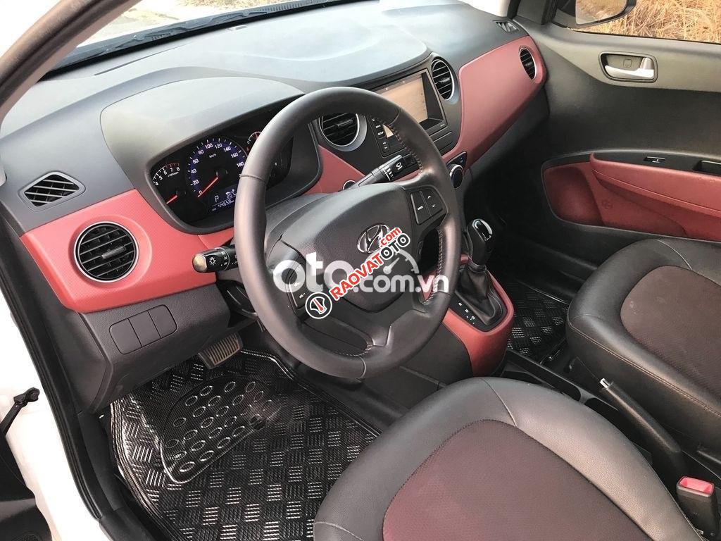 Bán ô tô Hyundai Grand i10 1.2AT năm sản xuất 2017, màu trắng-3