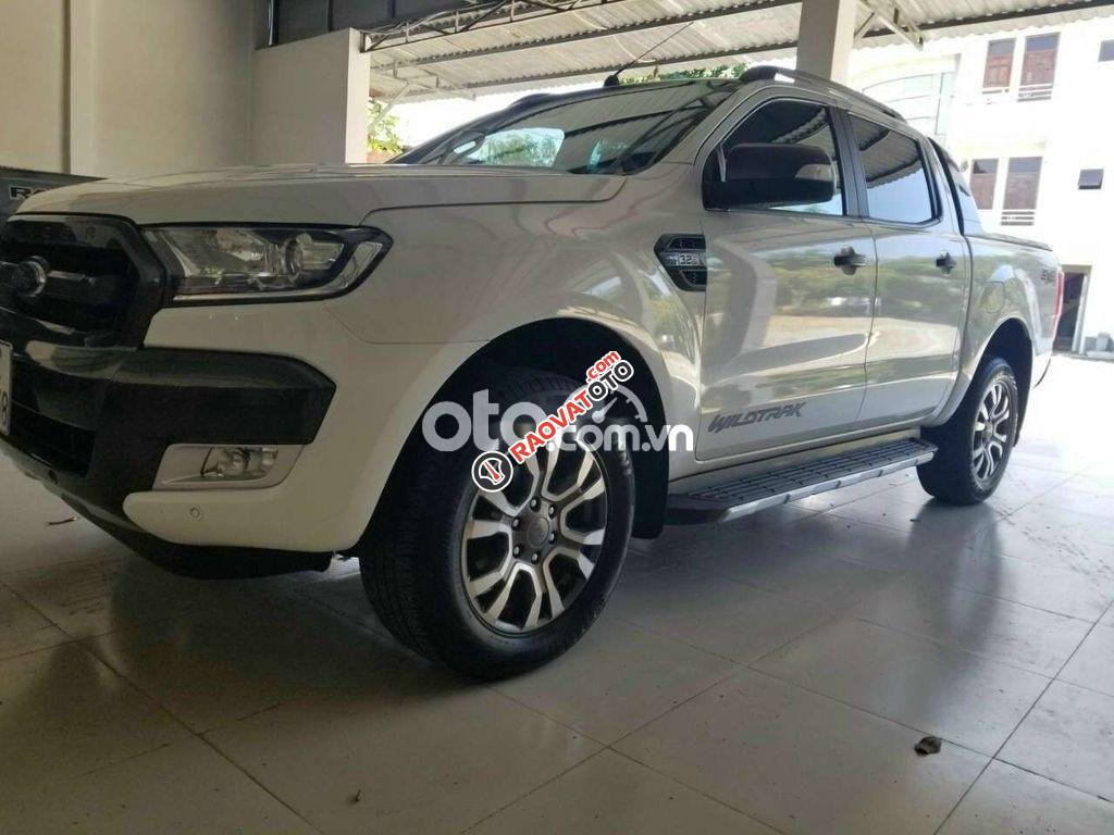 Cần bán xe Ford Ranger Wildtrak 3.2 4x4AT sản xuất 2016, màu trắng  -10