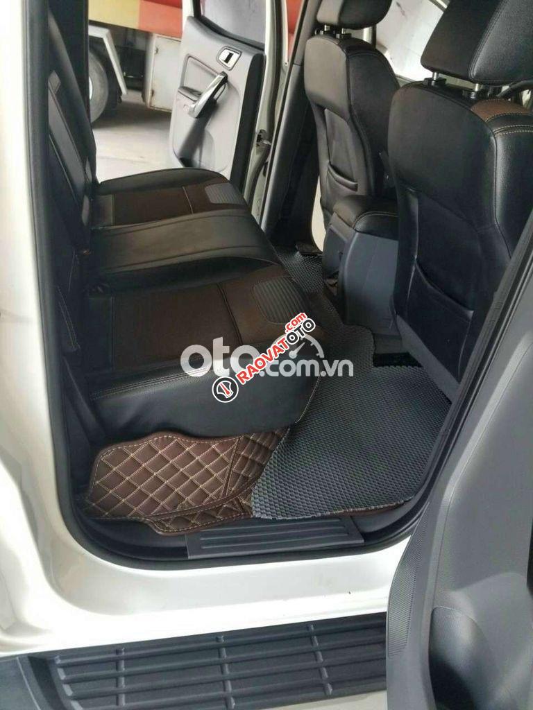 Cần bán xe Ford Ranger Wildtrak 3.2 4x4AT sản xuất 2016, màu trắng  -2