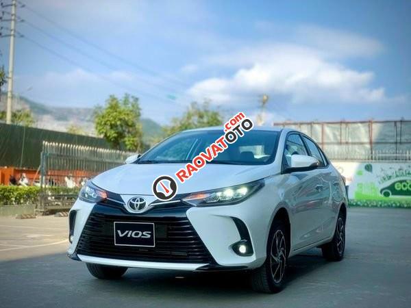 Bán xe Toyota Vios 1.5MT sản xuất 2022, màu trắng-0
