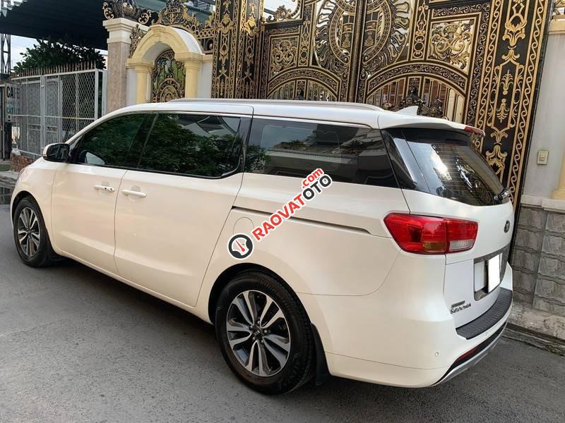 Cần bán lại xe Kia Sedona GATH sản xuất năm 2017, màu trắng giá cạnh tranh-5