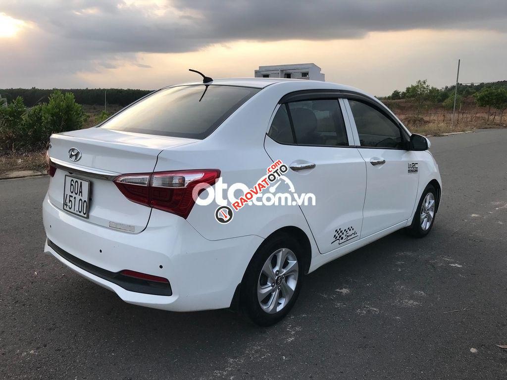 Bán ô tô Hyundai Grand i10 1.2AT năm sản xuất 2017, màu trắng-5