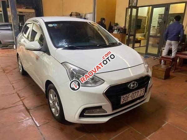 Bán xe Hyundai Grand i10 1.2AT sản xuất 2017, màu trắng-3
