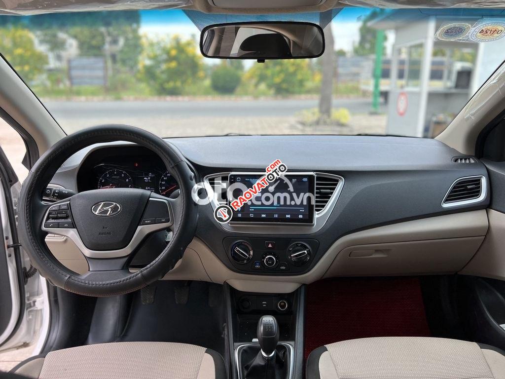 Bán ô tô Hyundai Accent MT năm sản xuất 2020, màu trắng-8