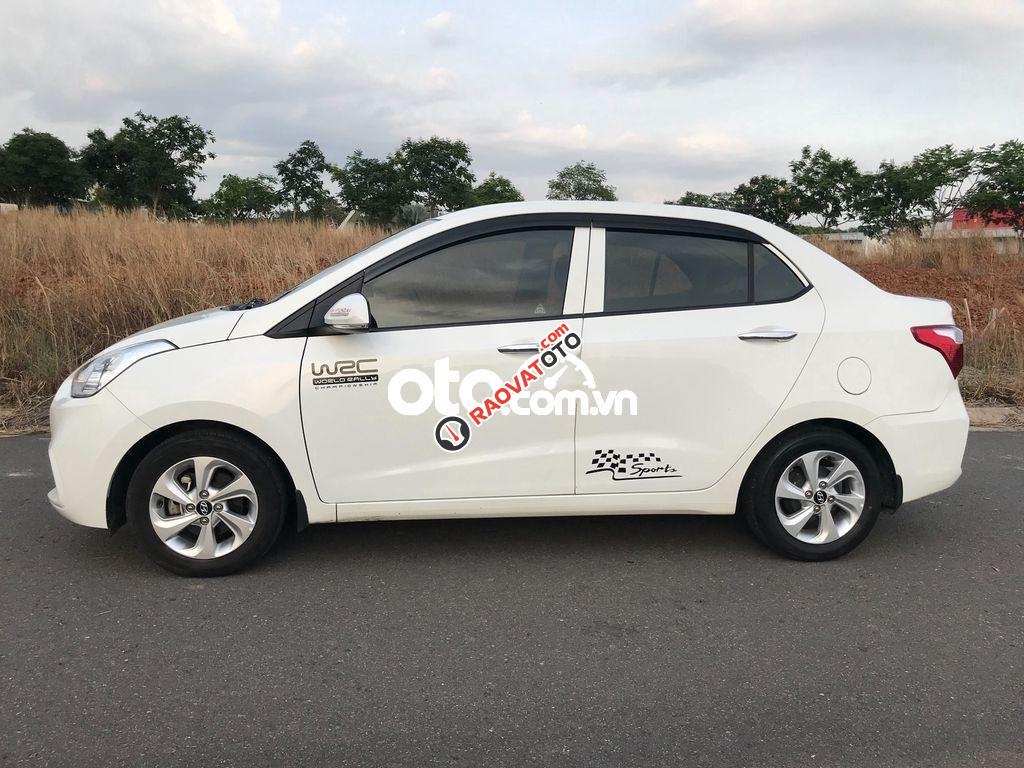 Bán ô tô Hyundai Grand i10 1.2AT năm sản xuất 2017, màu trắng-8