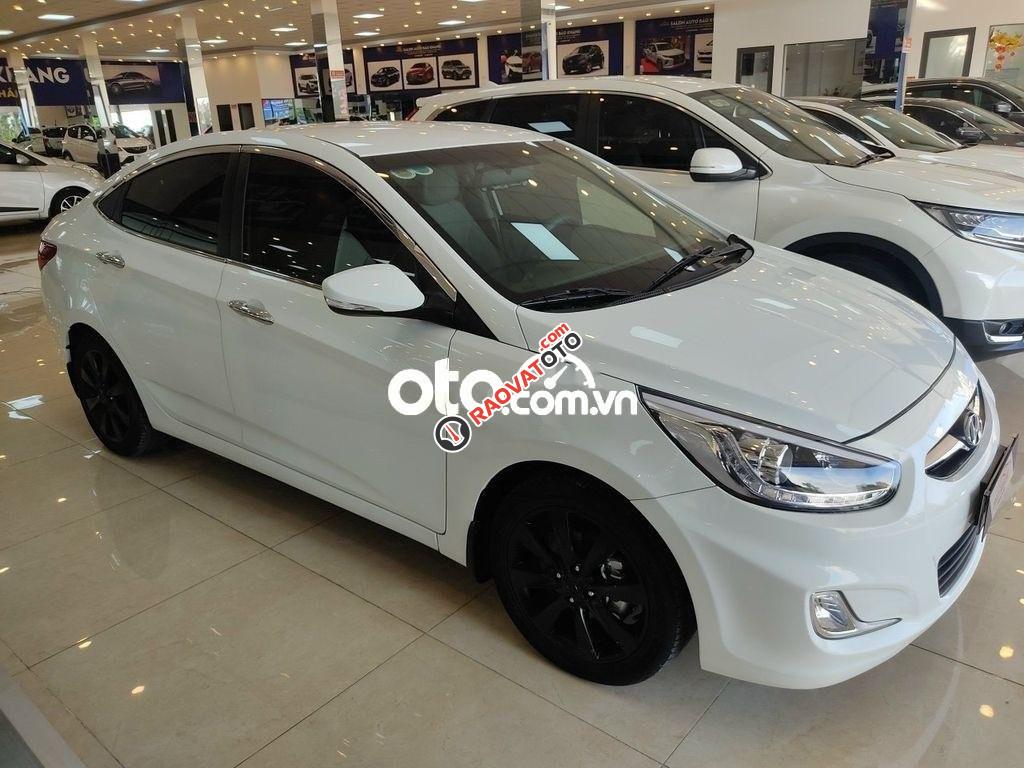 Bán Hyundai Accent 1.4AT sản xuất năm 2013, màu trắng, xe nhập, giá chỉ 350 triệu-6