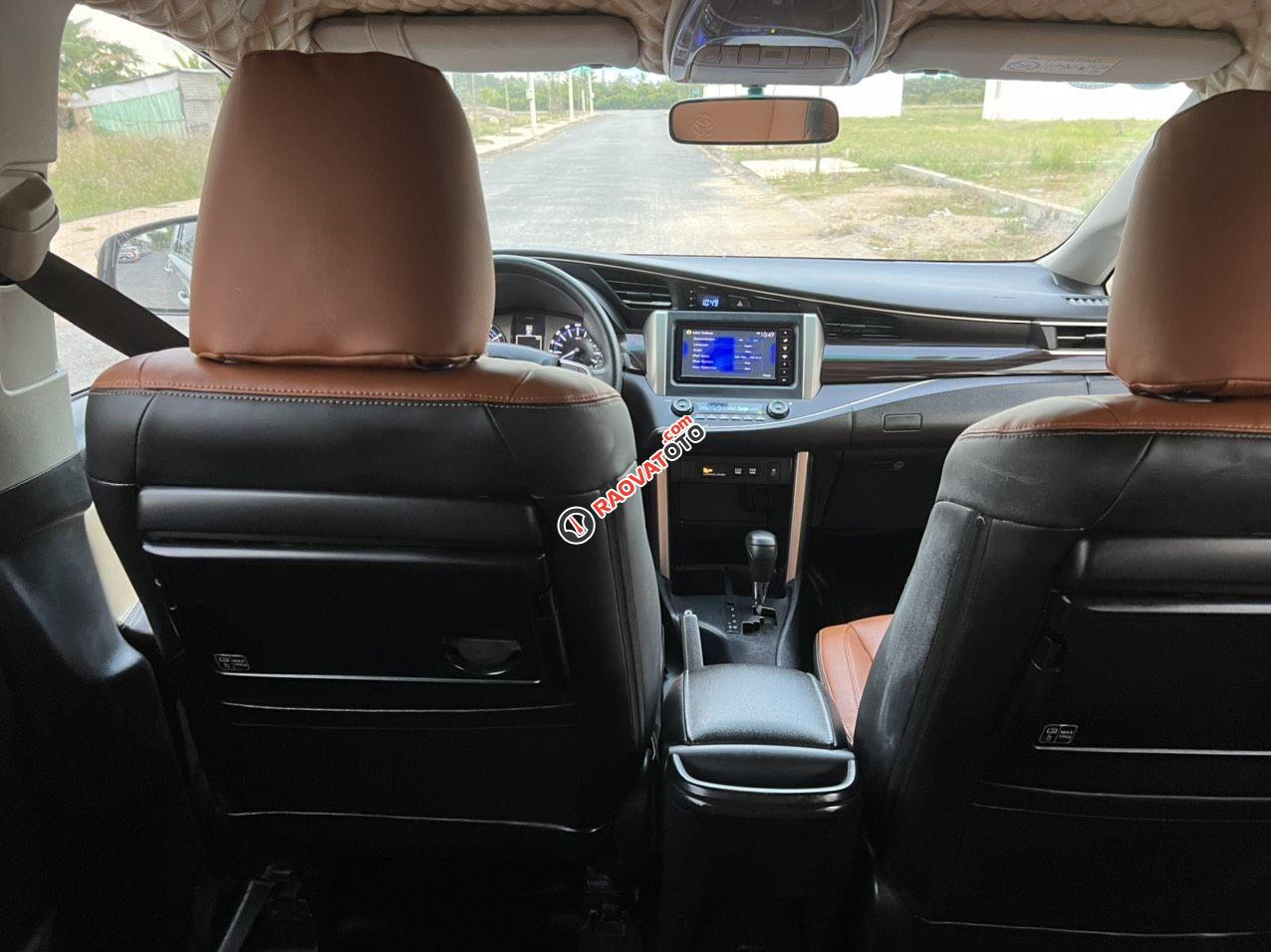 Xe Toyota Innova G SR năm 2018, chạy đúng 87 ngày như mới-8