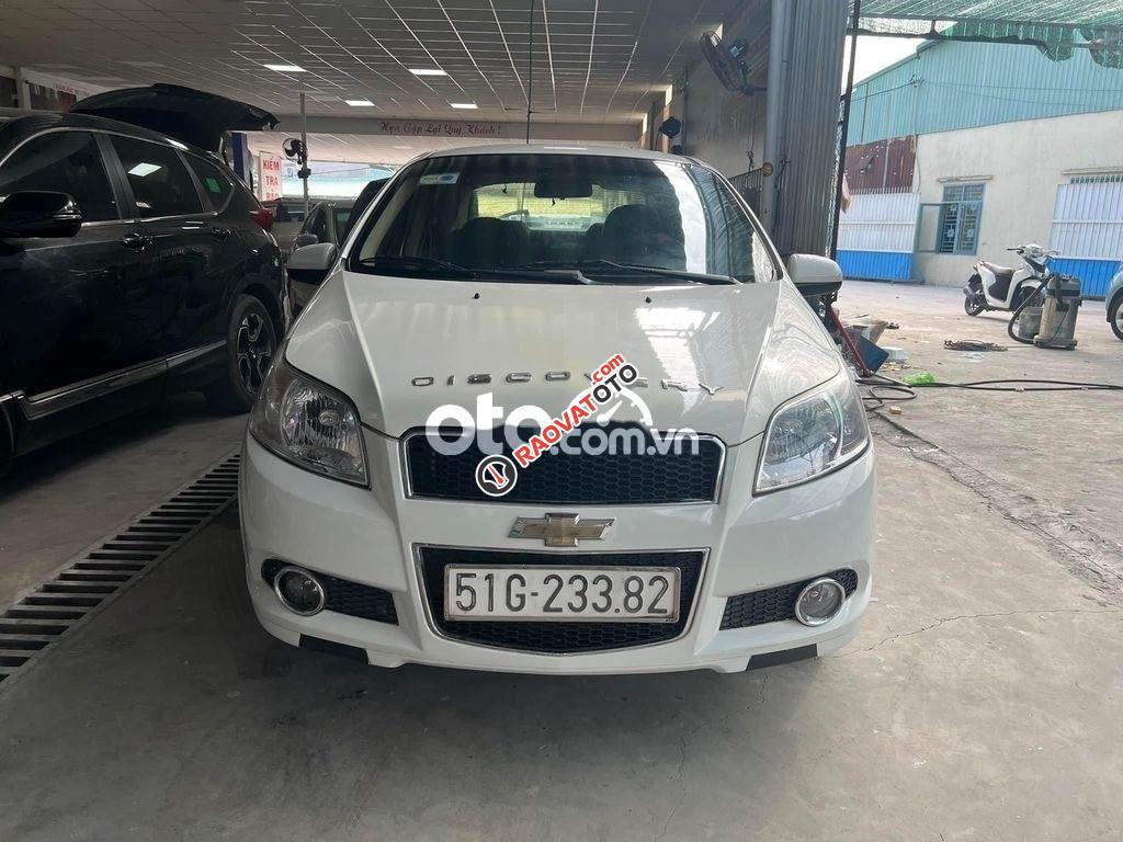 Cần bán Chevrolet Aveo LTZ năm 2016, màu trắng-0