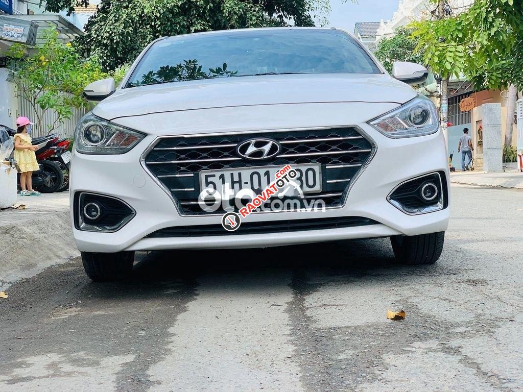 Bán Hyundai Accent 1.4AT sản xuất 2019, màu trắng, xe nhập-3
