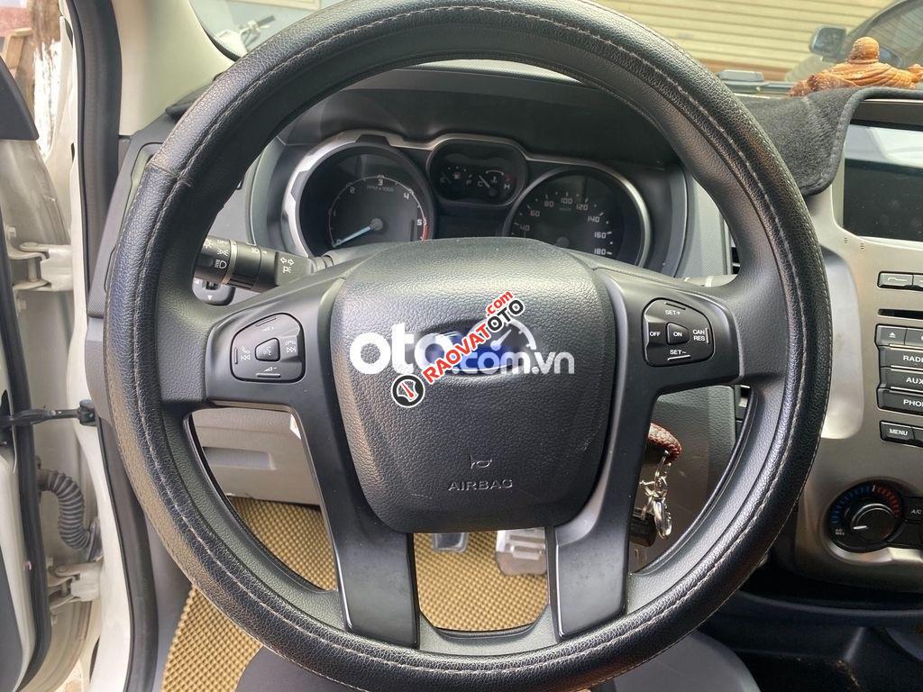 Cần bán lại xe Ford Ranger XLS năm sản xuất 2017, màu trắng, nhập khẩu nguyên chiếc còn mới-6