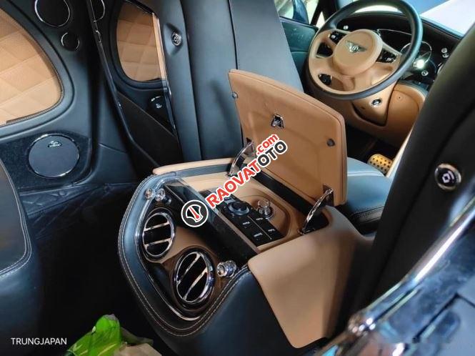 Cần bán lại xe Bentley Mulsanne Speed sản xuất năm 2016, hai màu, xe nhập-3