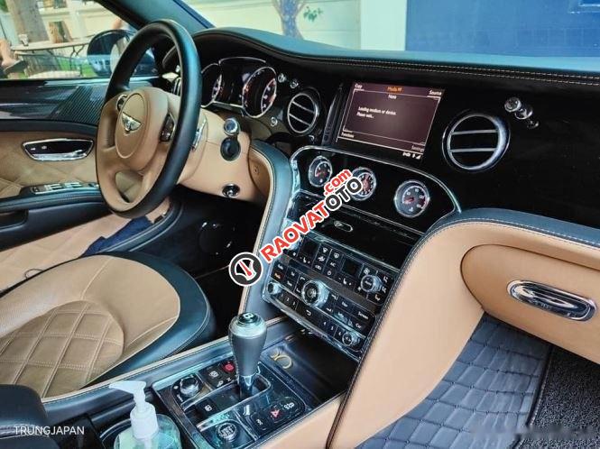 Cần bán lại xe Bentley Mulsanne Speed sản xuất năm 2016, hai màu, xe nhập-2