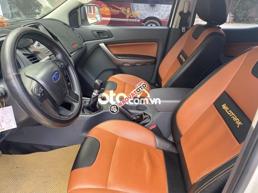 Cần bán lại xe Ford Ranger XLS năm sản xuất 2017, màu trắng, nhập khẩu nguyên chiếc còn mới-9