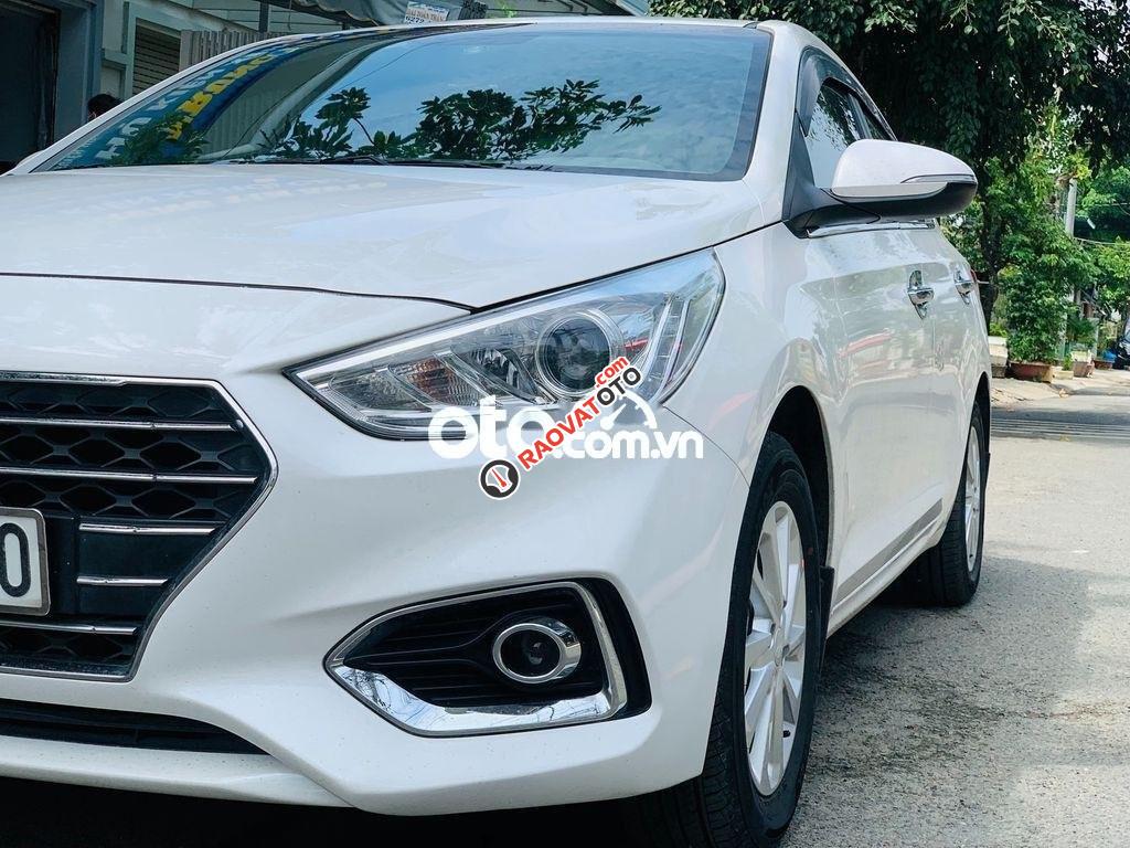 Bán Hyundai Accent 1.4AT sản xuất 2019, màu trắng, xe nhập-0