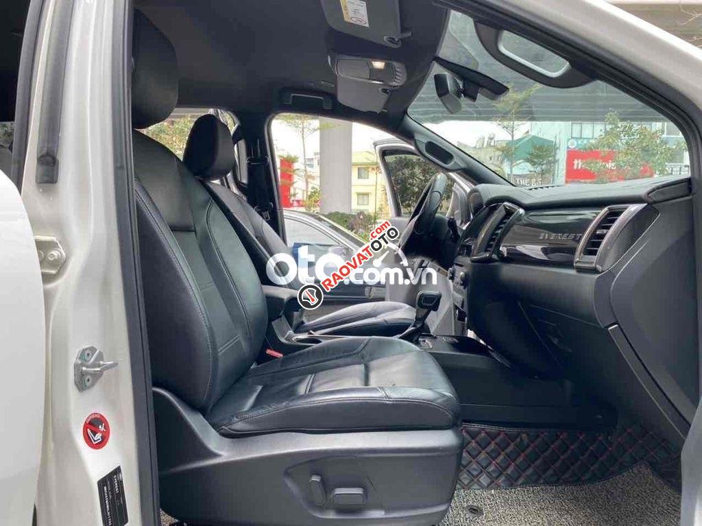 Bán Ford Everest 4x2 AT năm 2020, màu trắng-2