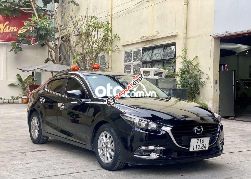 Bán Mazda 3 1.5AT năm sản xuất 2017, màu đen-0