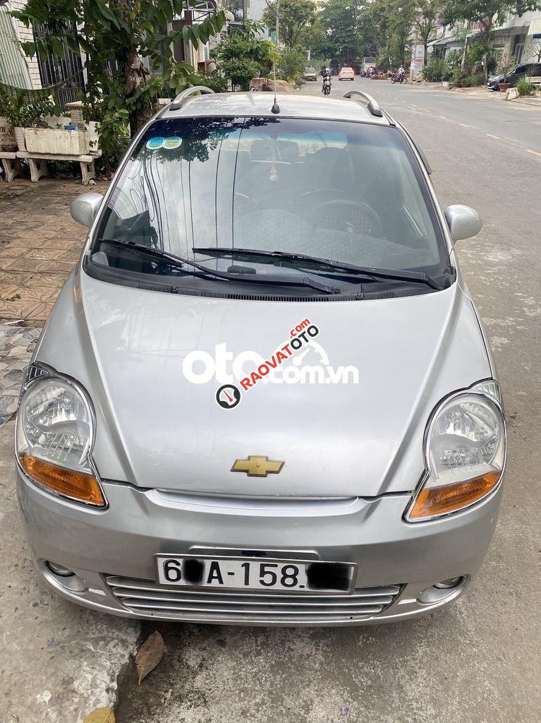 Bán Chevrolet Spark LT sản xuất 2009, màu bạc chính chủ, giá 98tr-0