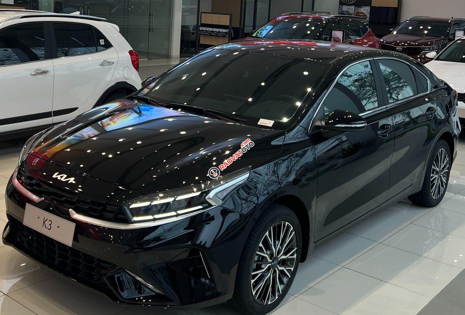 Bán xe Kia K3 2.0Premium sản xuất năm 2022, màu đen, giá tốt-3