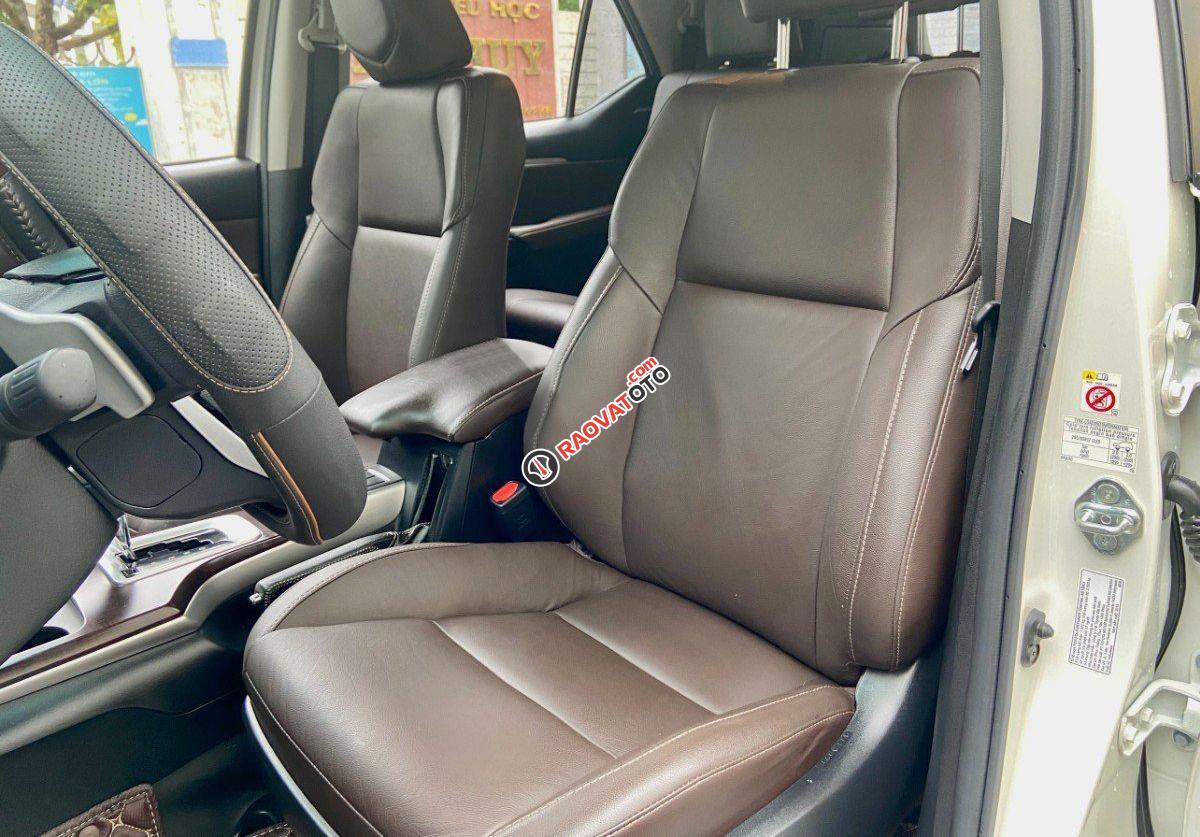 Bán Toyota Fortuner 2.7V 4x2 AT sản xuất 2019, màu trắng, nhập khẩu, giá chỉ 945 triệu-9
