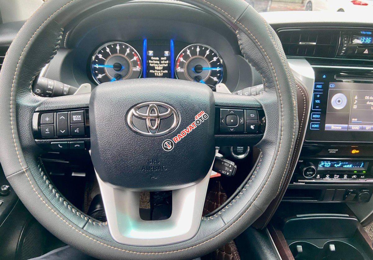 Bán Toyota Fortuner 2.7V 4x2 AT sản xuất 2019, màu trắng, nhập khẩu, giá chỉ 945 triệu-1