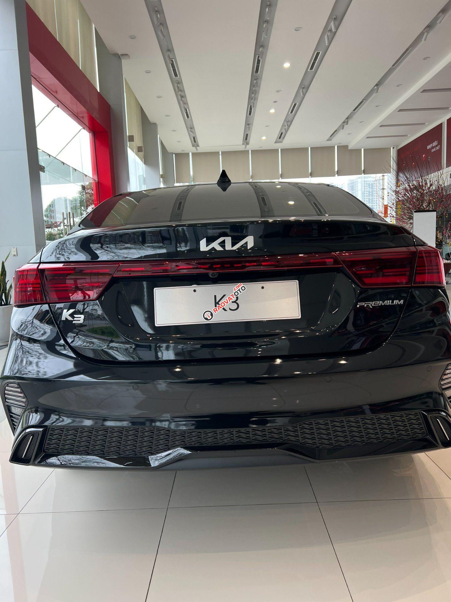 Bán xe Kia K3 2.0Premium sản xuất năm 2022, màu đen, giá tốt-0