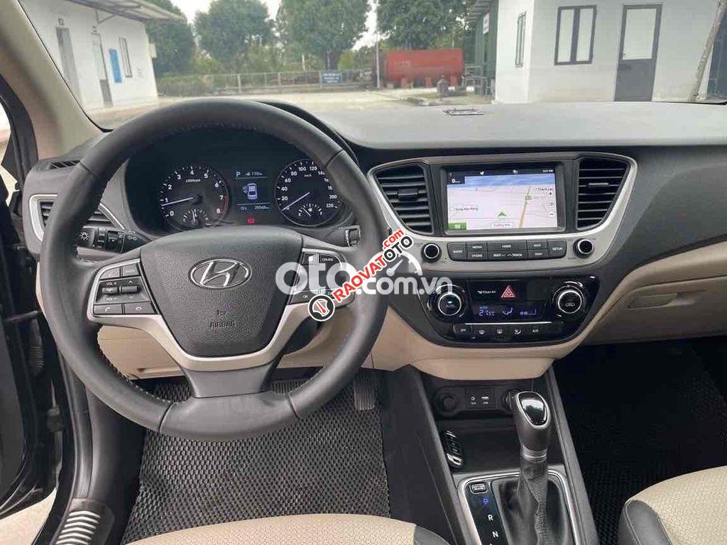 Bán ô tô Hyundai Accent 1.4AT sản xuất 2019, màu đen chính chủ, giá chỉ 500 triệu-1