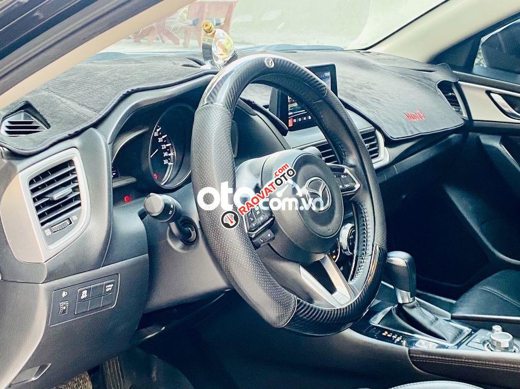 Cần bán xe Mazda 3 1.5L sản xuất 2017, màu đen-5