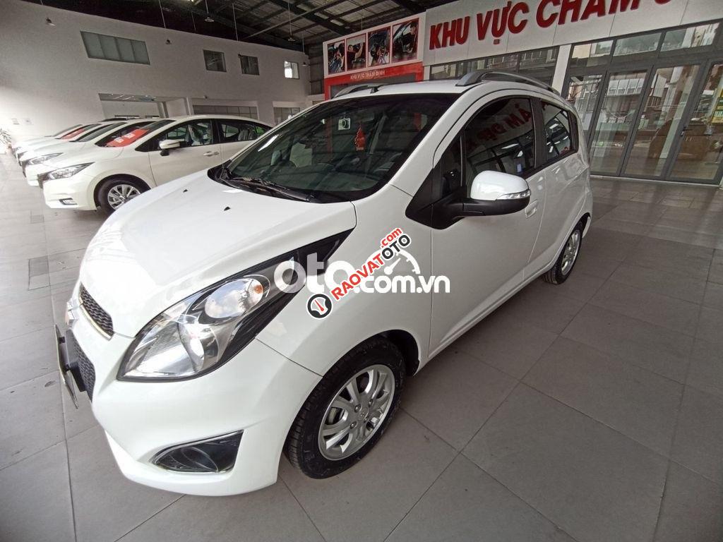 Cần bán xe Chevrolet Spark LT năm sản xuất 2017, màu trắng, nhập khẩu nguyên chiếc-5