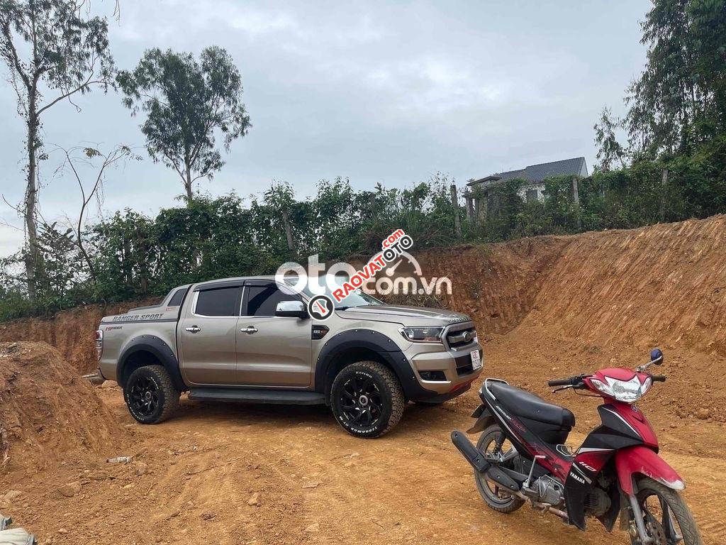 Bán Ford Ranger XLS sản xuất năm 2017, màu xám còn mới-1