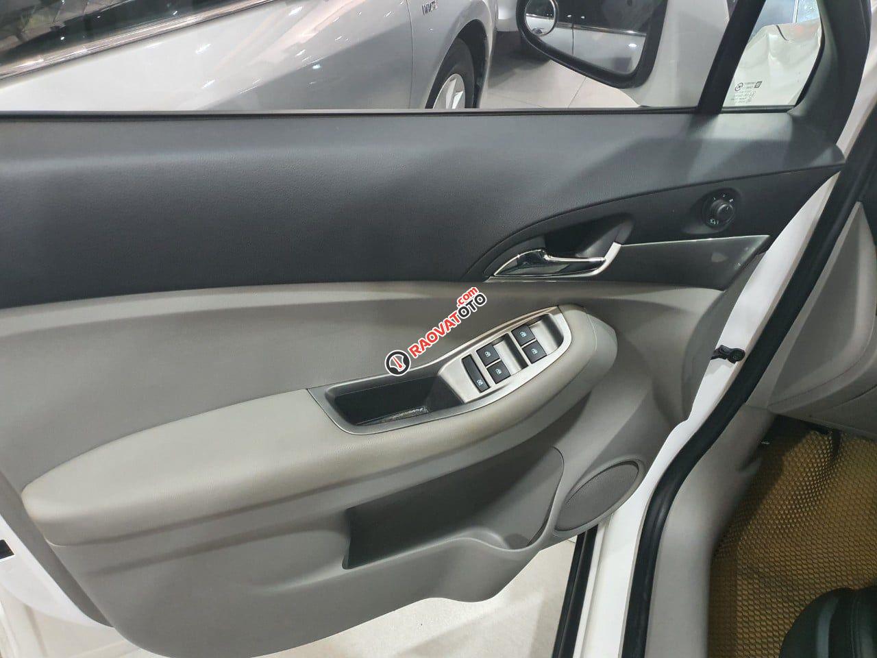 Bán Chevrolet Orlando LTZ sản xuất năm 2016, màu trắng, giá tốt-15