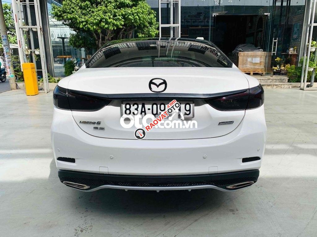 Cần bán xe Mazda 6 2.5 Premium sản xuất 2017, màu trắng-4