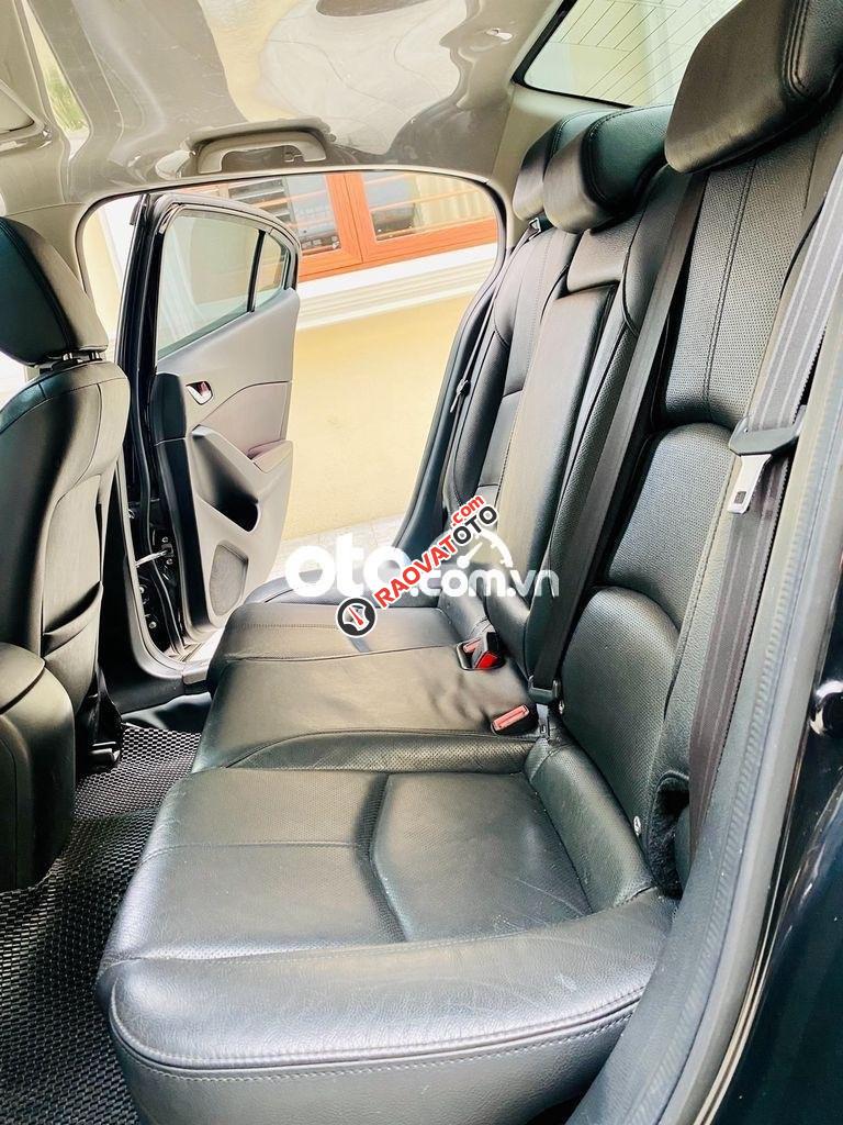 Cần bán xe Mazda 3 1.5L sản xuất 2017, màu đen-0