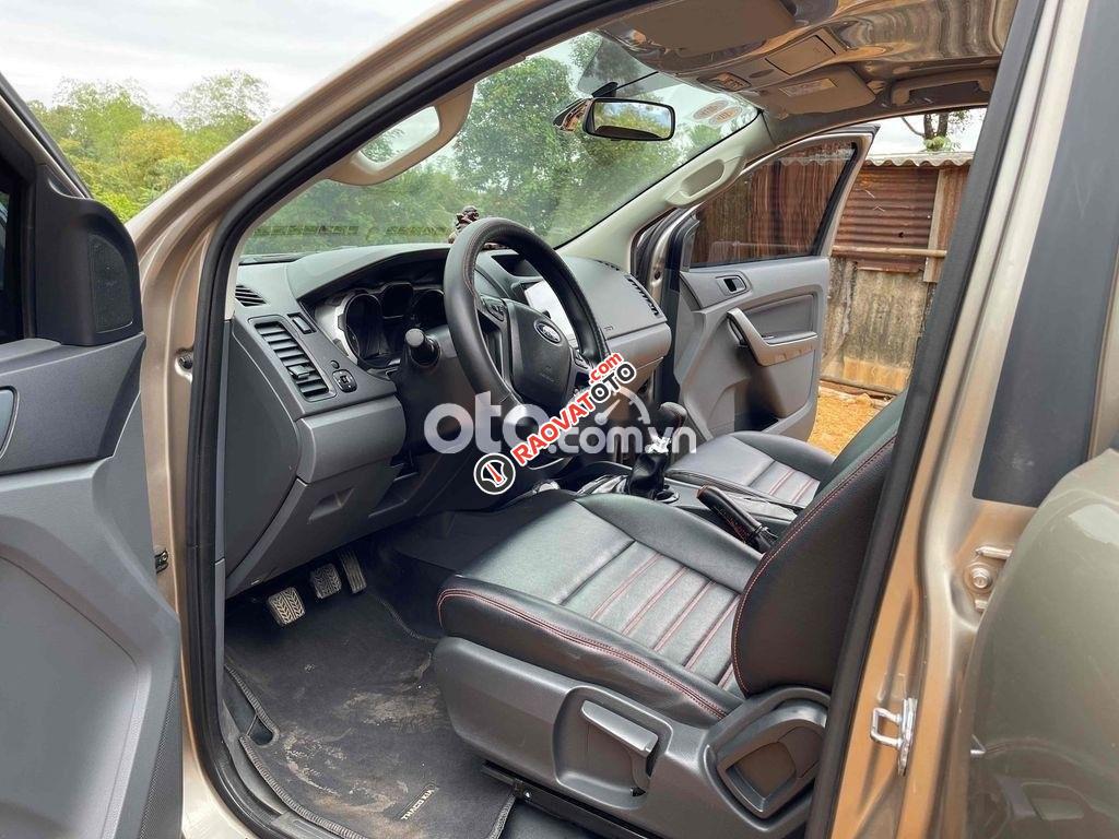 Bán Ford Ranger XLS sản xuất năm 2017, màu xám còn mới-5