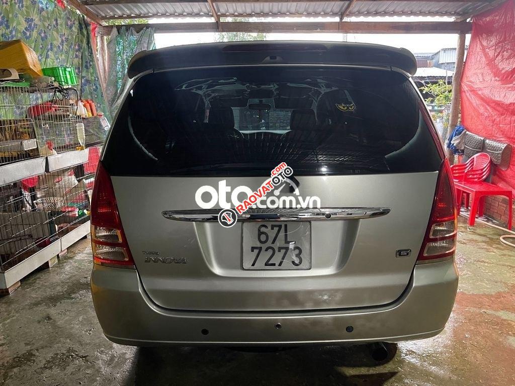 Cần bán lại xe Toyota Innova 2.0G sản xuất 2006, màu bạc giá cạnh tranh-3