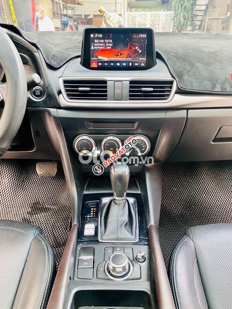 Cần bán xe Mazda 3 1.5L sản xuất 2017, màu đen-3