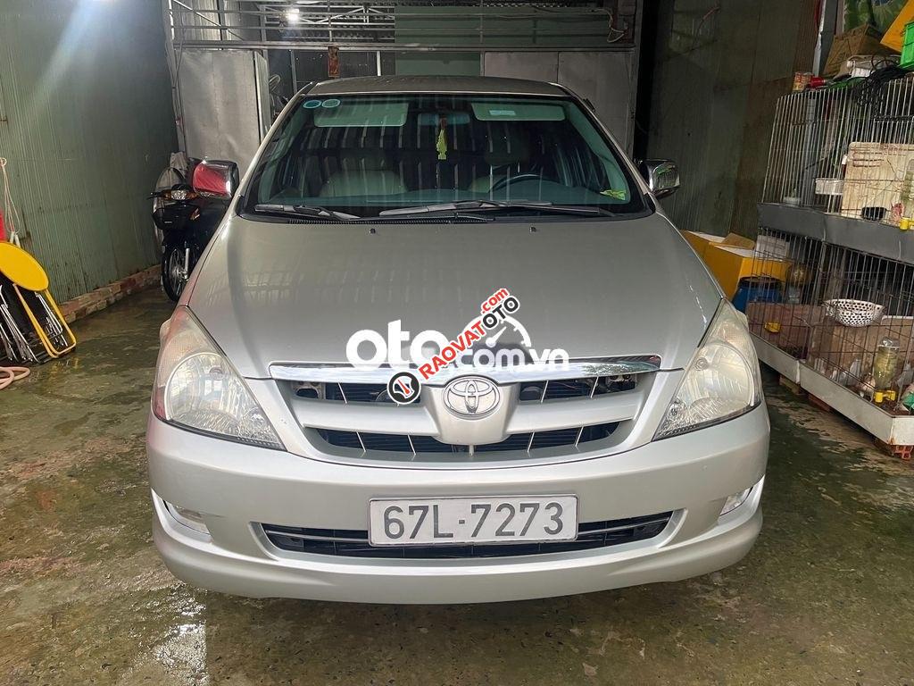 Cần bán lại xe Toyota Innova 2.0G sản xuất 2006, màu bạc giá cạnh tranh-0