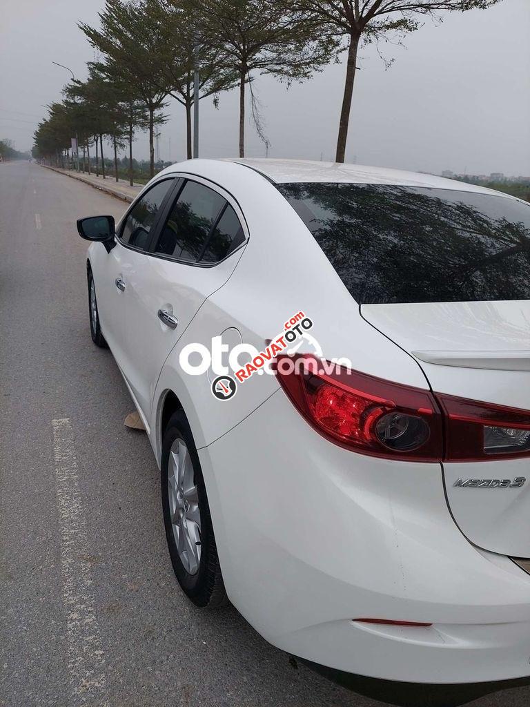 Cần bán Mazda 3 1.5 năm sản xuất 2019, màu trắng giá cạnh tranh-6