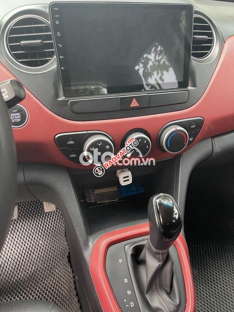 Bán Hyundai Grand i10 1.2AT năm sản xuất 2017, màu trắng-5